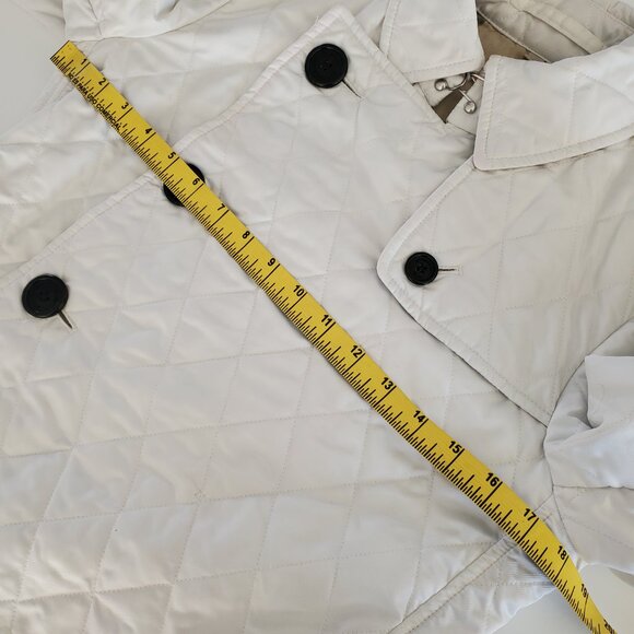 Burberry Mid-Length White Quilted Coat - Picture 7 of 11